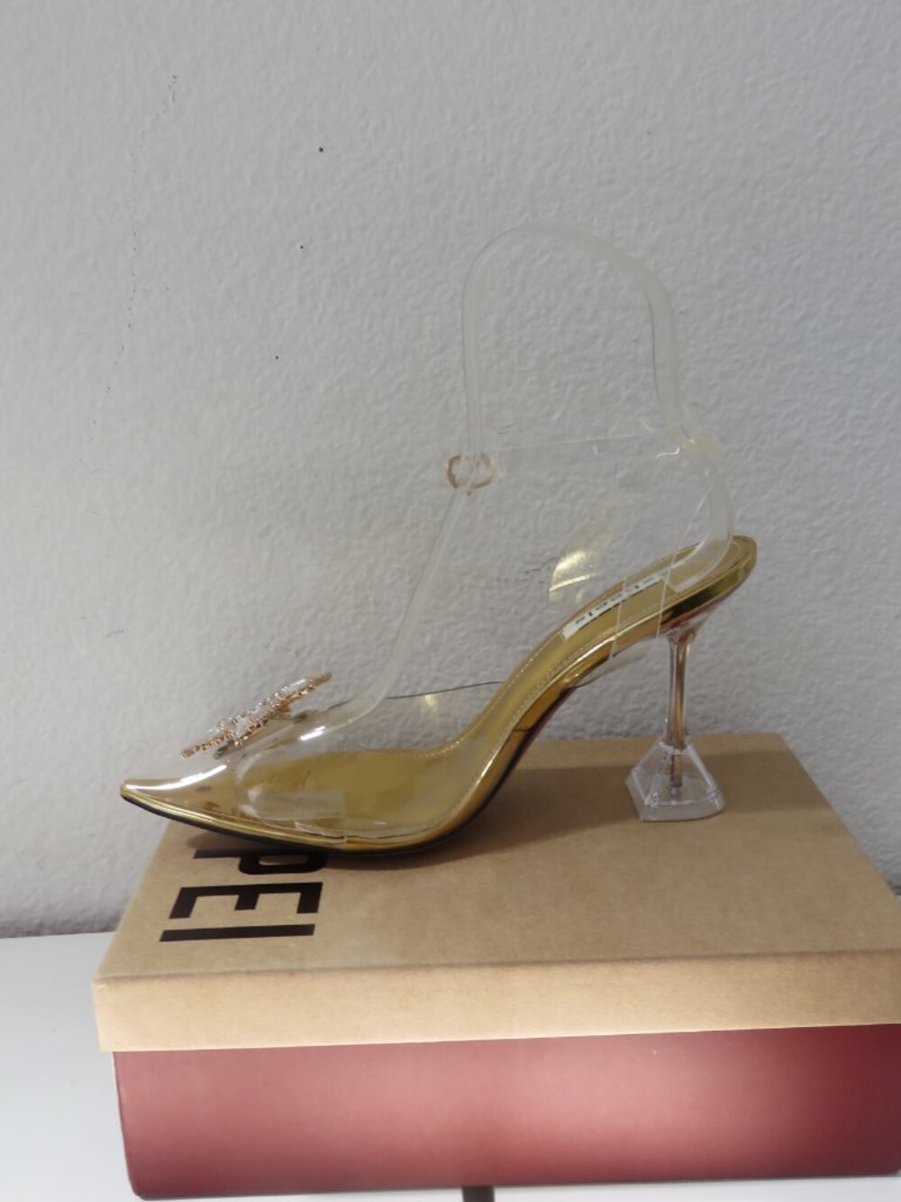 Zzheels Women's Gold and Silver Heels size 9.5